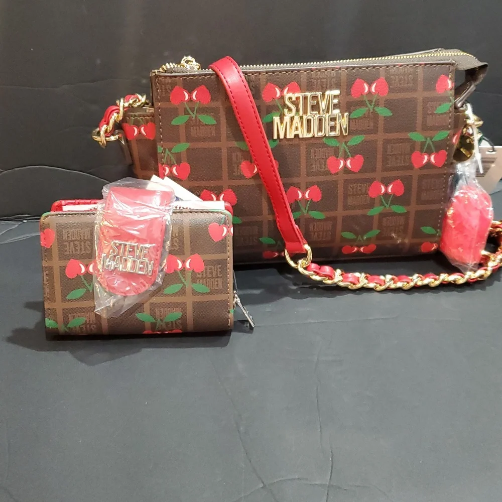 Steve Madden brown plaid checkered look and cherry print bglory red snap wallet - Picture 12 of 12